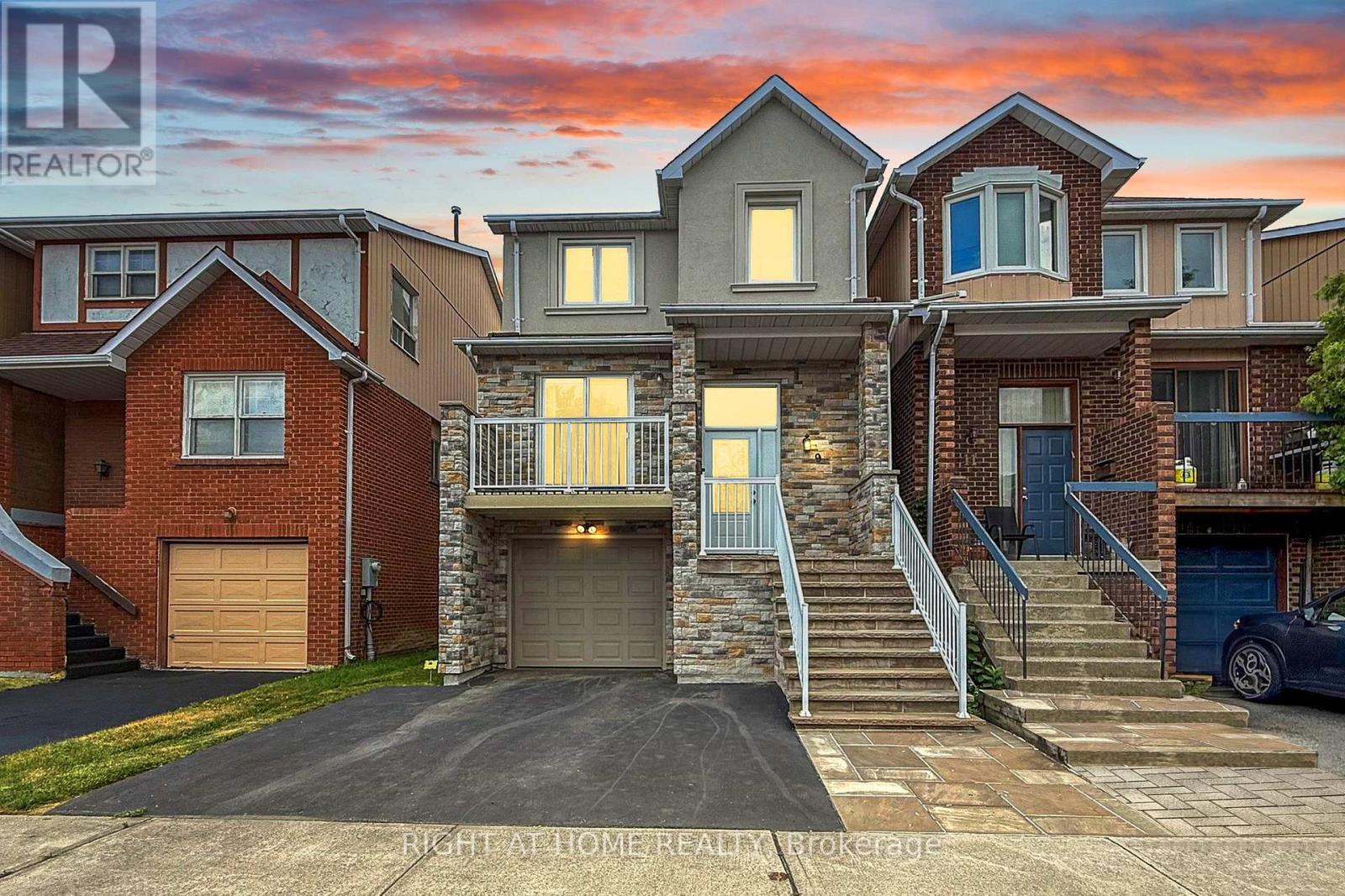 9 Festival Drive, Toronto (Westminster-Branson), Ontario  M2R 3T9 - Photo 2 - C12281446