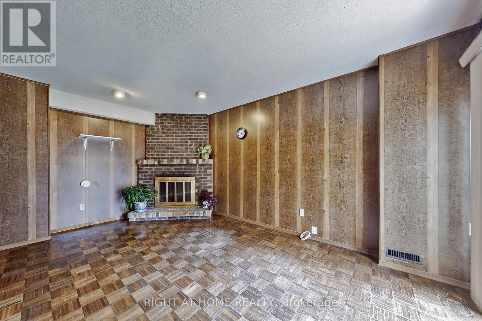 9 Festival Drive, Toronto (Westminster-Branson), Ontario  M2R 3T9 - Photo 27 - C12281446