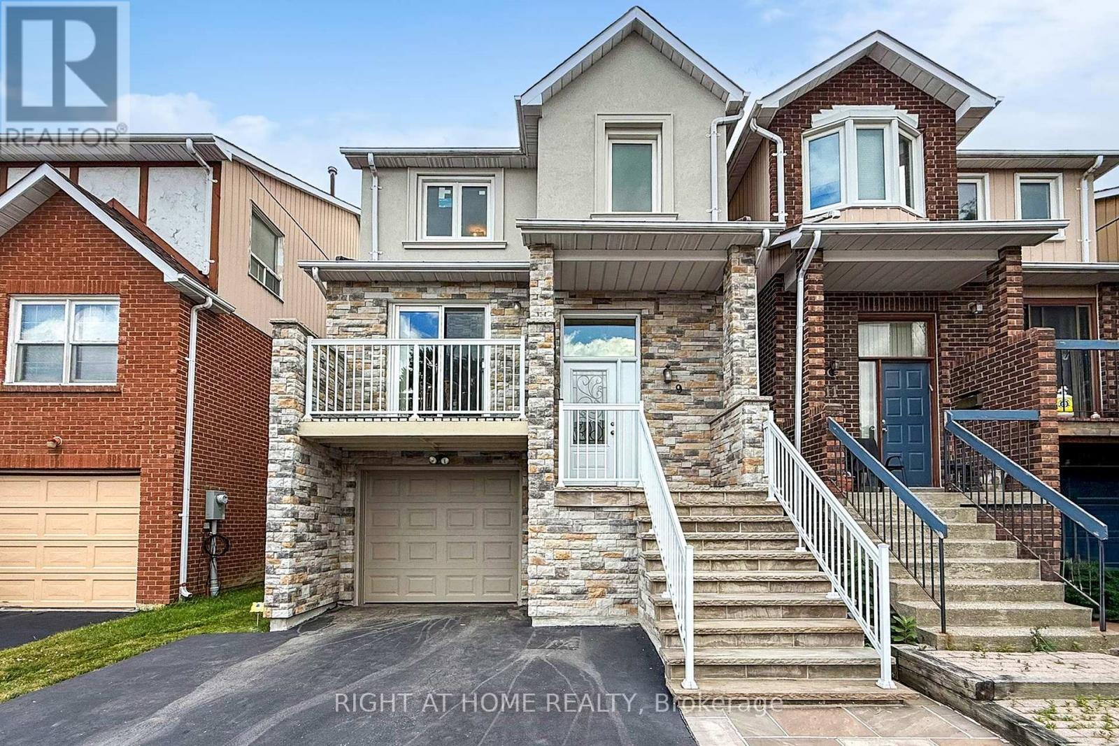 9 Festival Drive, Toronto (Westminster-Branson), Ontario  M2R 3T9 - Photo 3 - C12281446
