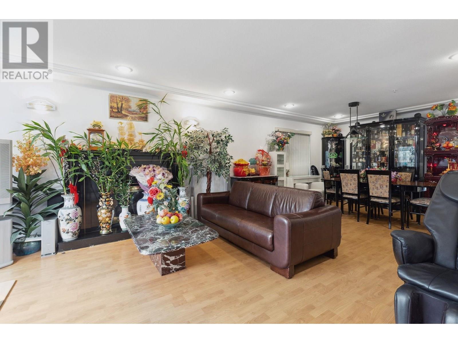 6908 Dawson Street, Vancouver, British Columbia  V5S 2W3 - Photo 4 - R3024316