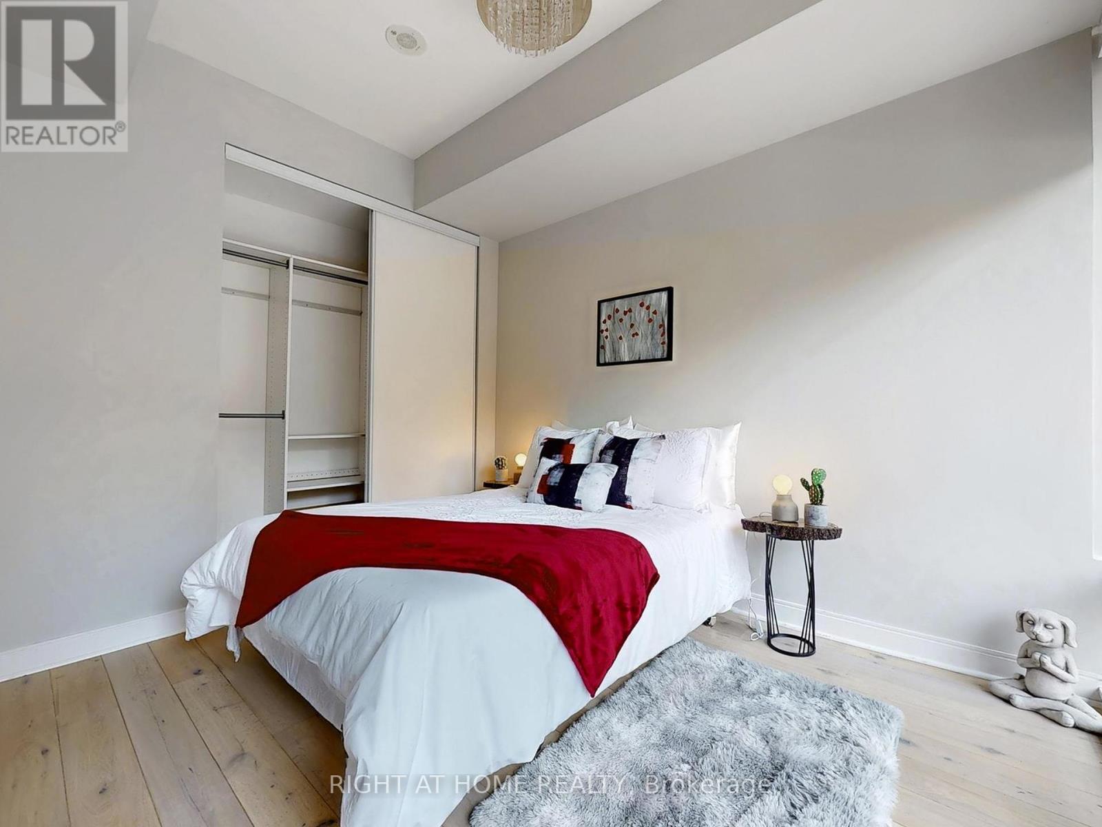 207 - 21 Scollard Street, Toronto, Ontario  M5R 1G1 - Photo 11 - C12281469