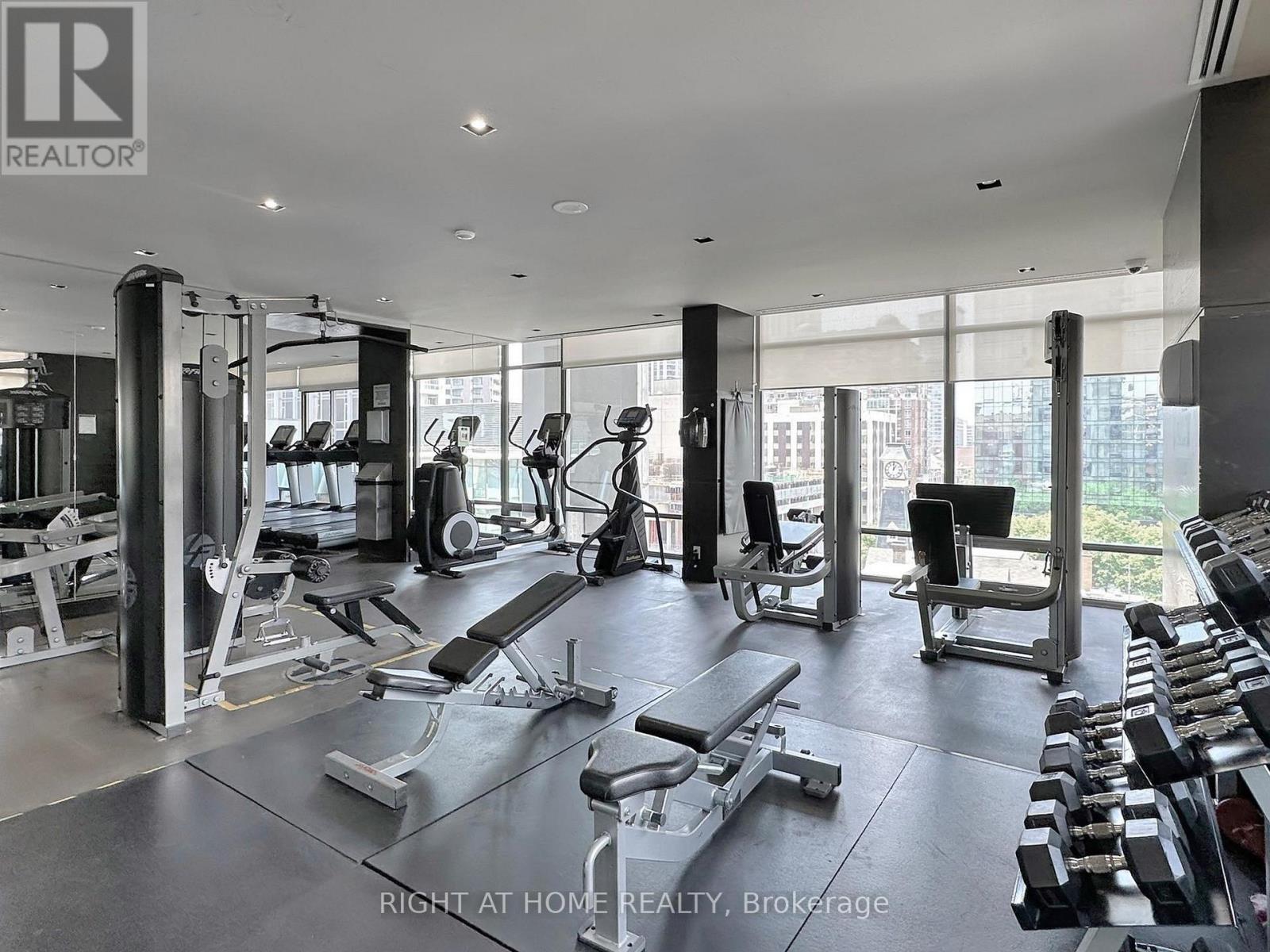 207 - 21 Scollard Street, Toronto, Ontario  M5R 1G1 - Photo 32 - C12281469