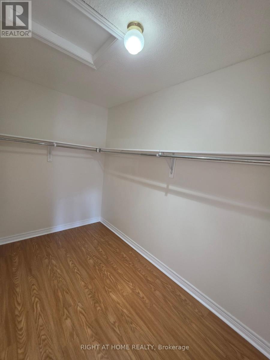 3249 Cabano Crescent, Mississauga, Ontario  L5M 0B9 - Photo 18 - W12281466