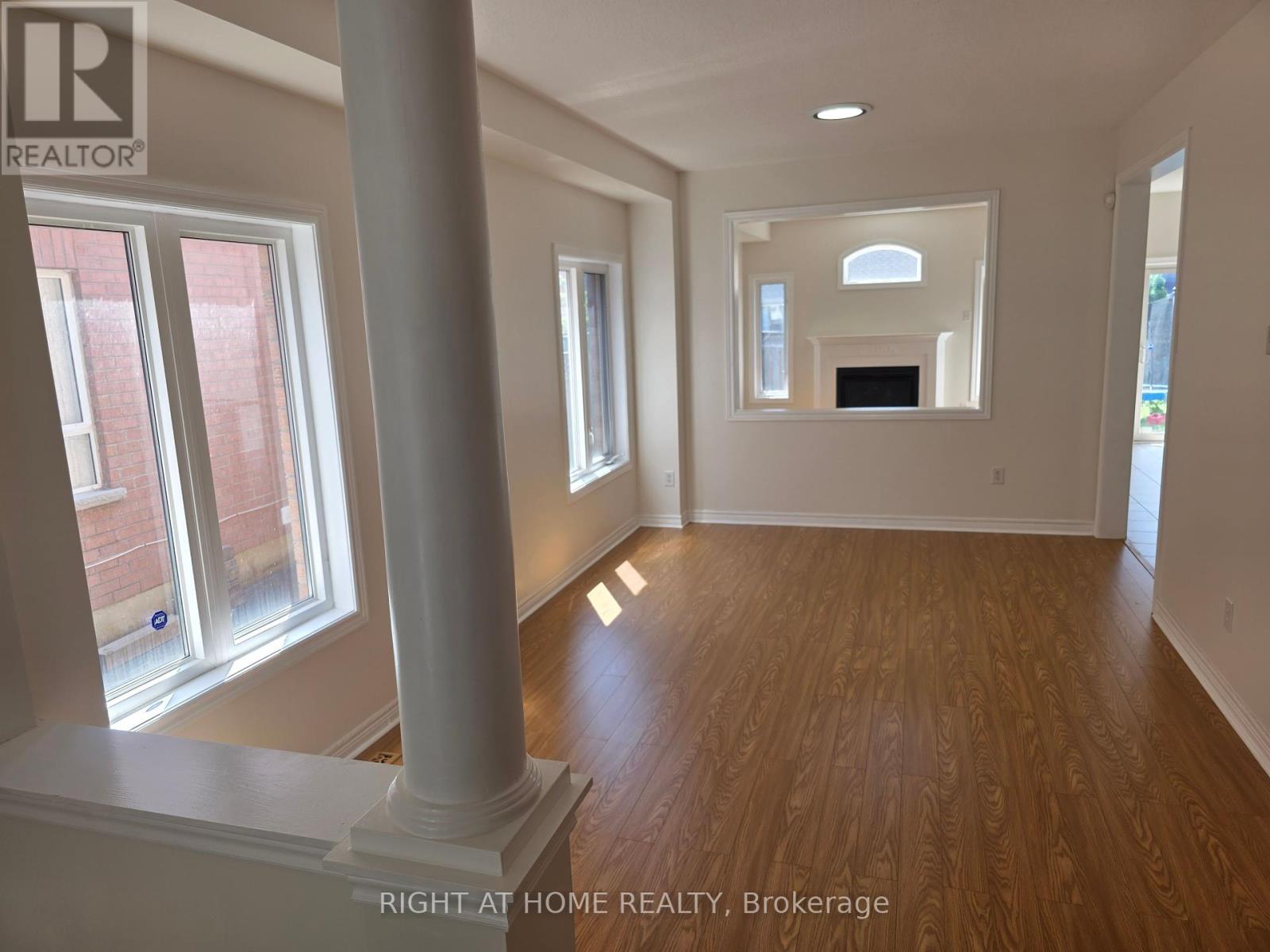 3249 Cabano Crescent, Mississauga, Ontario  L5M 0B9 - Photo 6 - W12281466