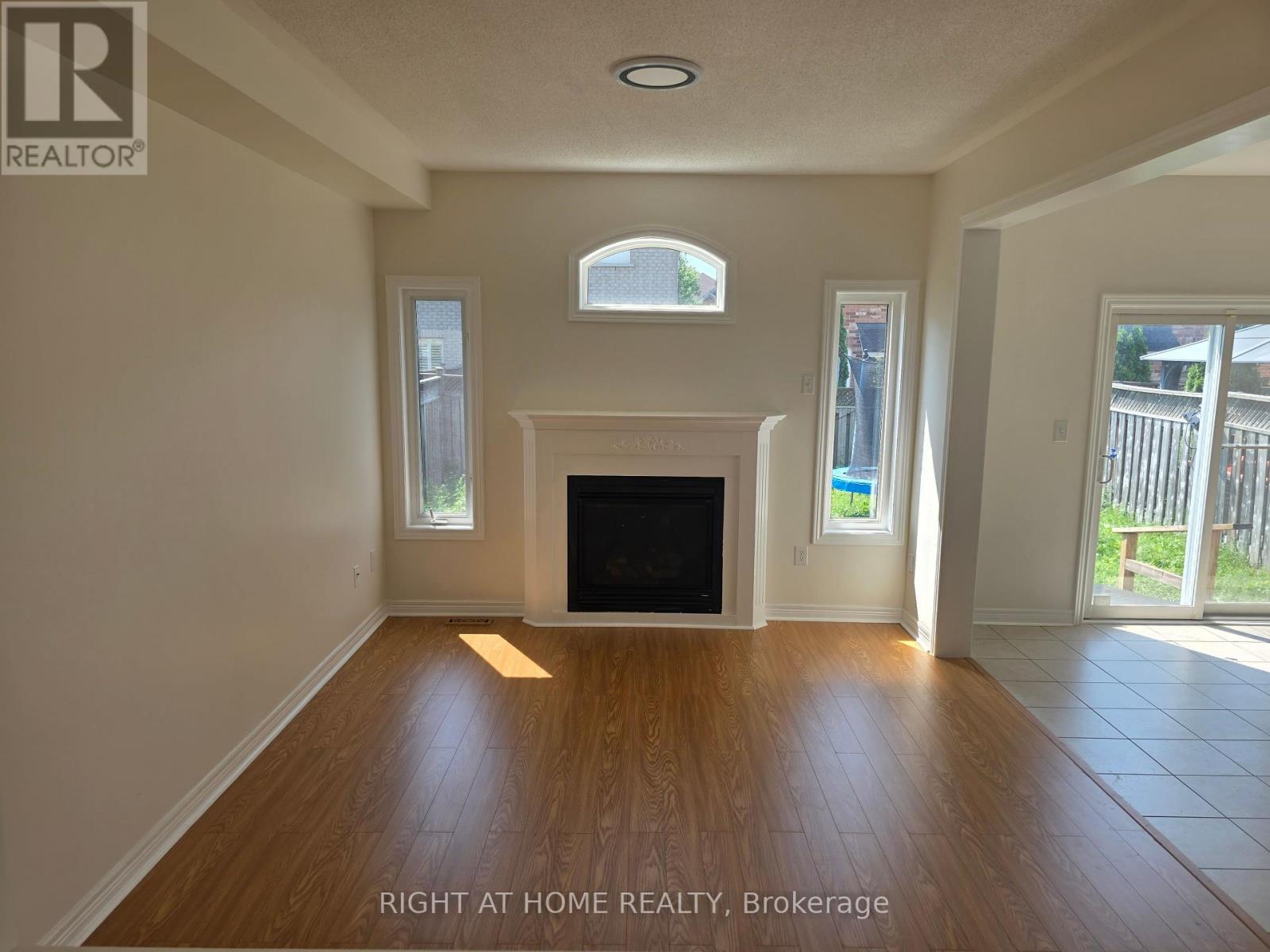 3249 Cabano Crescent, Mississauga, Ontario  L5M 0B9 - Photo 8 - W12281466