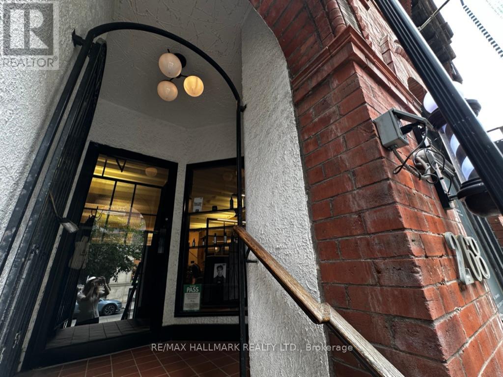2nd Flr - 268 Adelaide Street W, Toronto, Ontario  M5H 1Y2 - Photo 2 - C12278961