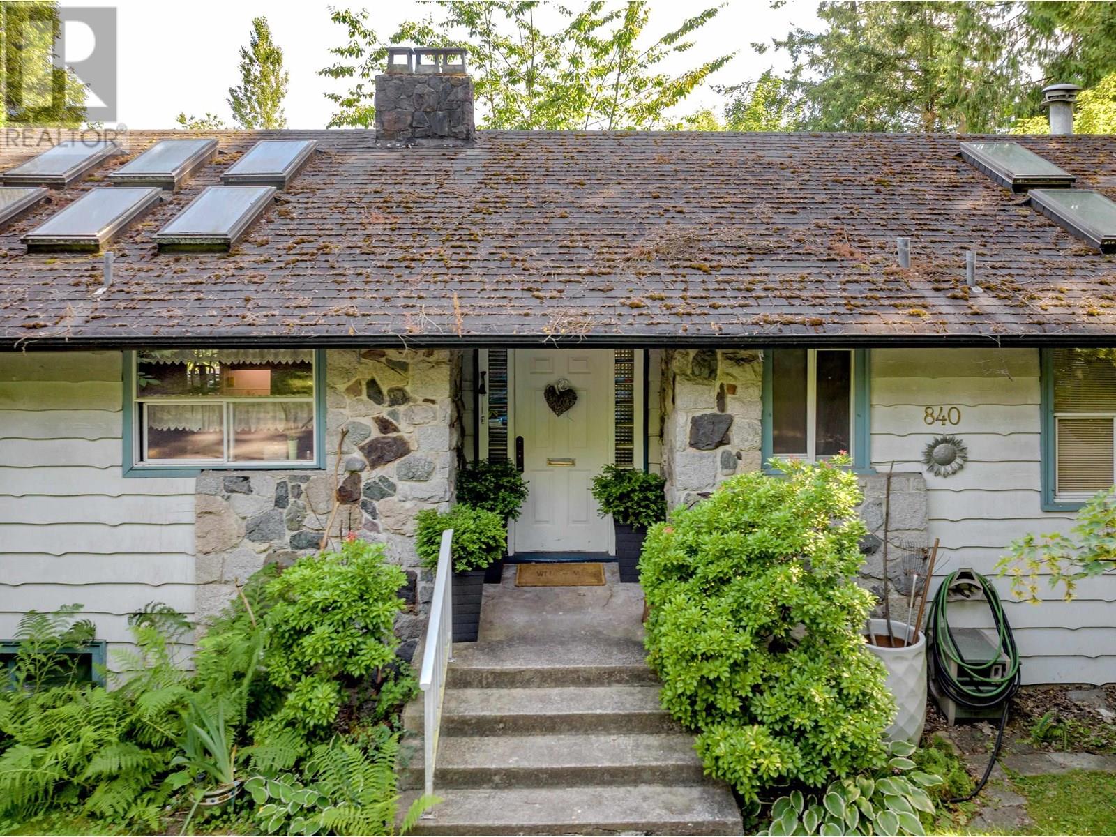 Property at 840 AUSTIN AVENUE image 4
