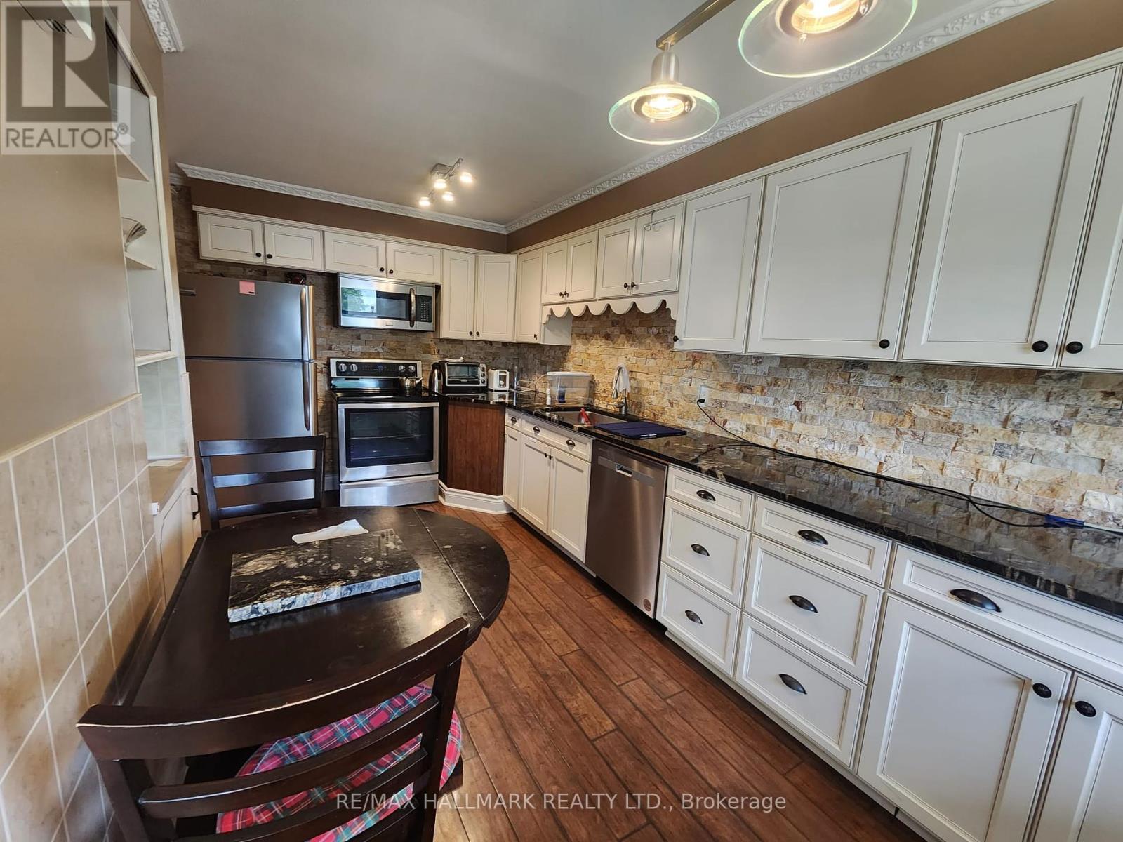 Main - 390 Gibbons Street, Oshawa, Ontario  L1J 4Z2 - Photo 3 - E12280929