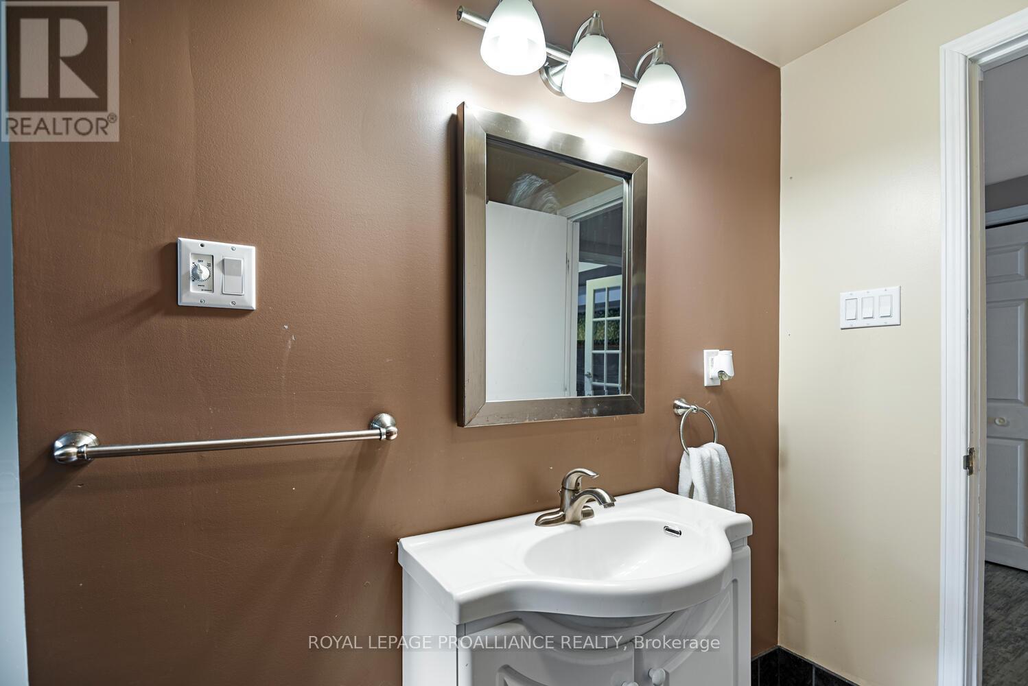 7079 County Road 44 Road, Edwardsburgh/cardinal, Ontario  K0E 1X0 - Photo 25 - X12277355