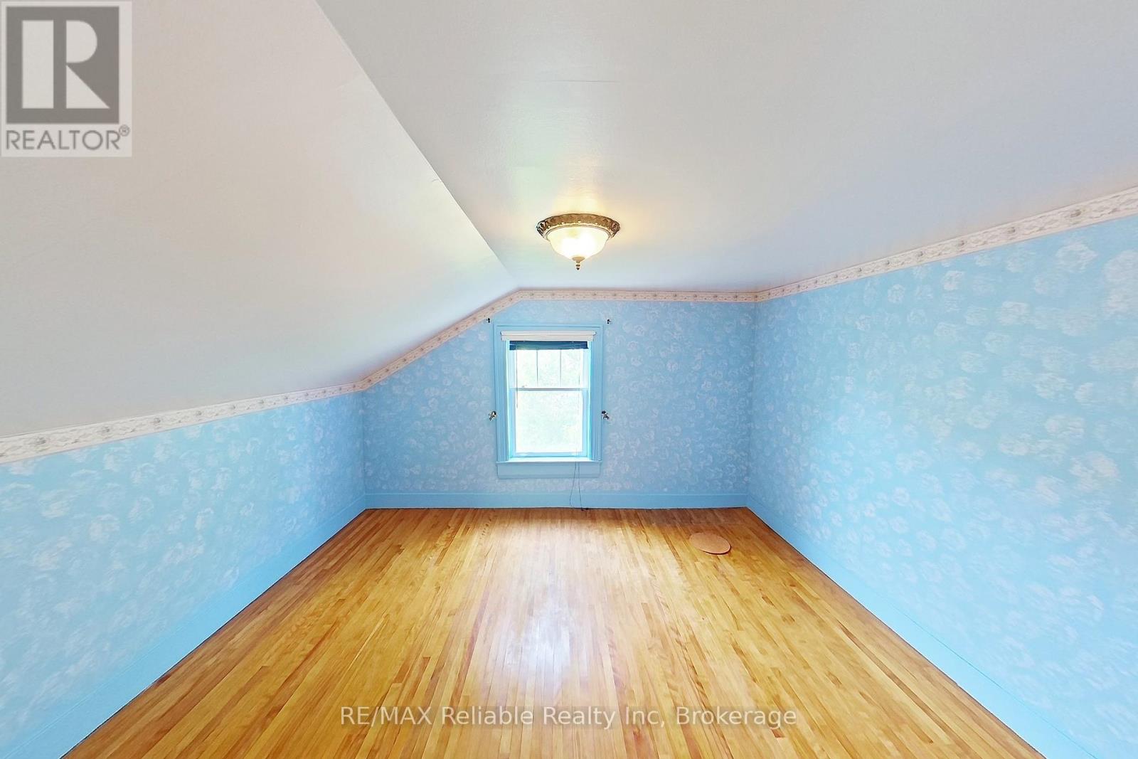 37 Front Street, Huron East, Ontario  N0K 1G0 - Photo 26 - X12281508