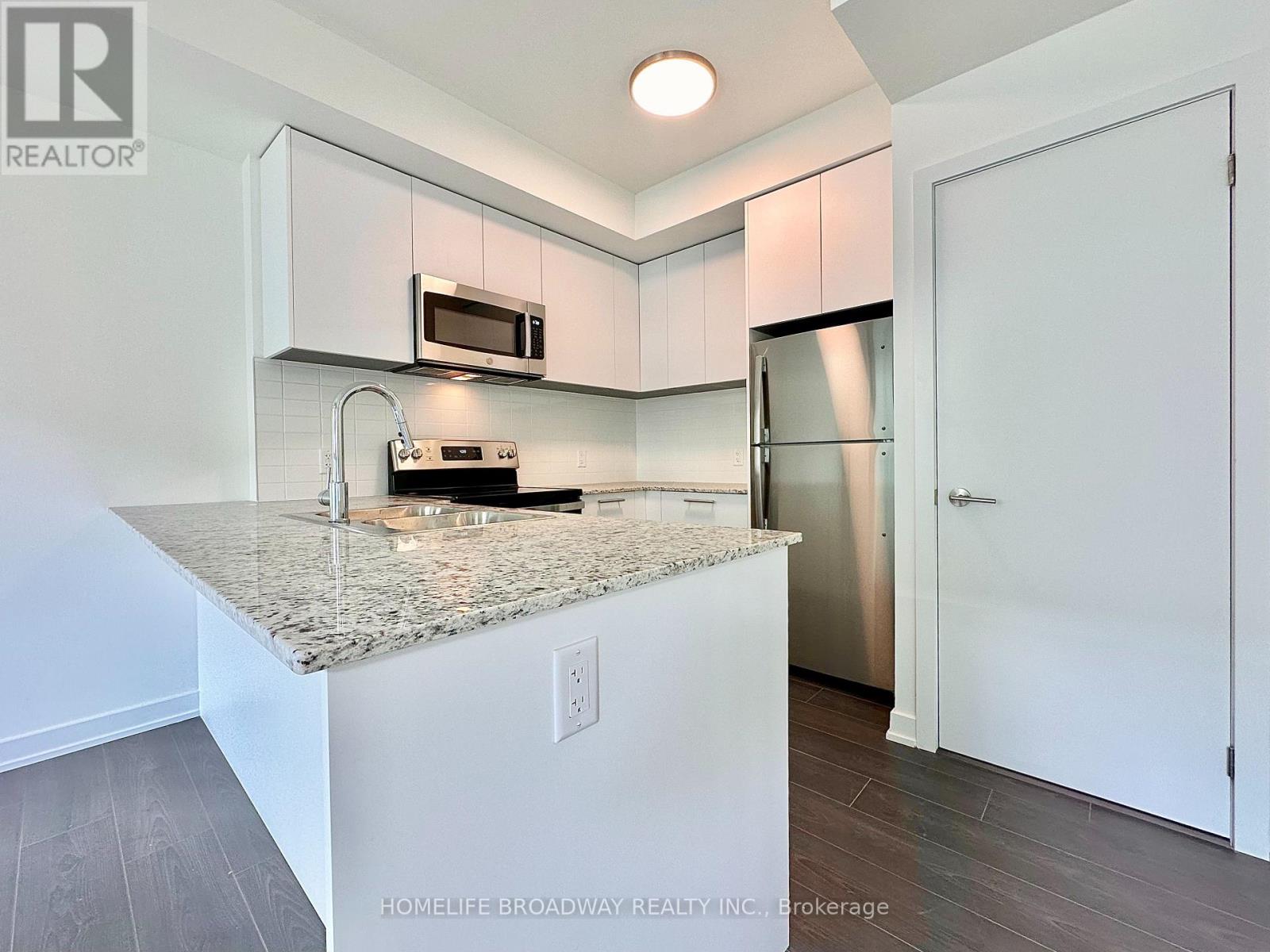 204 - 101 Cathedral High Street, Markham (Cathedraltown), Ontario  L6C 3L8 - Photo 10 - N12281506