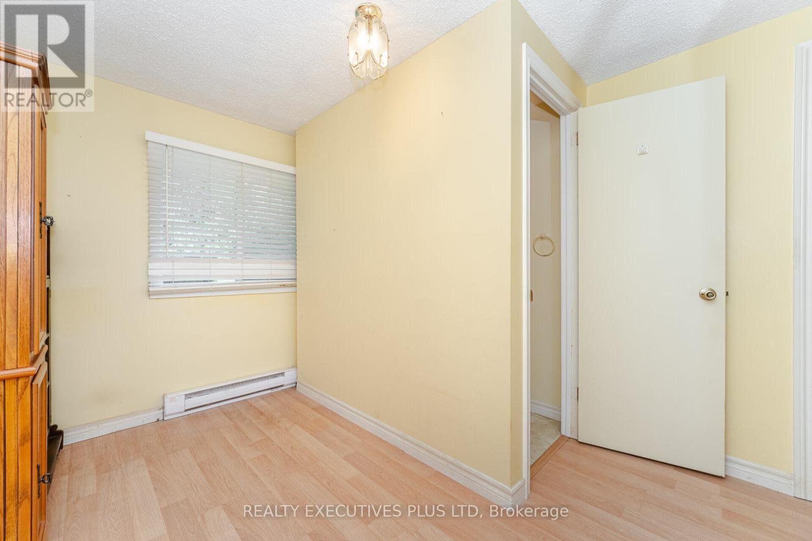 5 Pineview Court, New Tecumseth, Ontario  L0G 1W0 - Photo 30 - N12265475