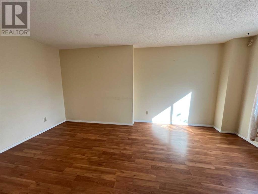 Property at 74, 4936 Dalton Drive NW image 3