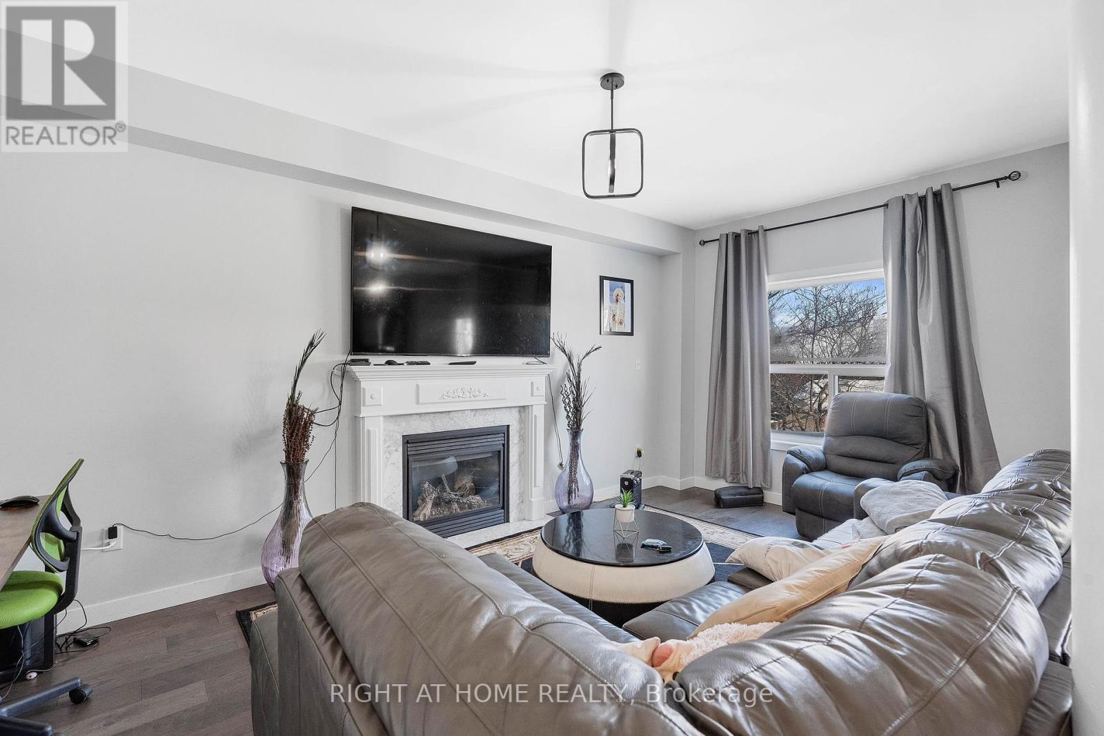 Property at 262 LIVINGSTONE STREET E image 4