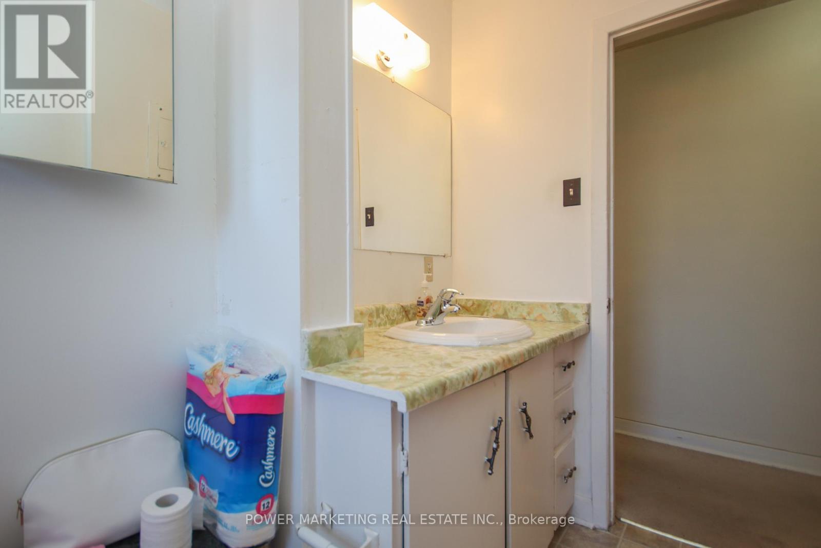 644-656 De L'eglise Street, Ottawa, Ontario  K1K 3K2 - Photo 31 - X12281545