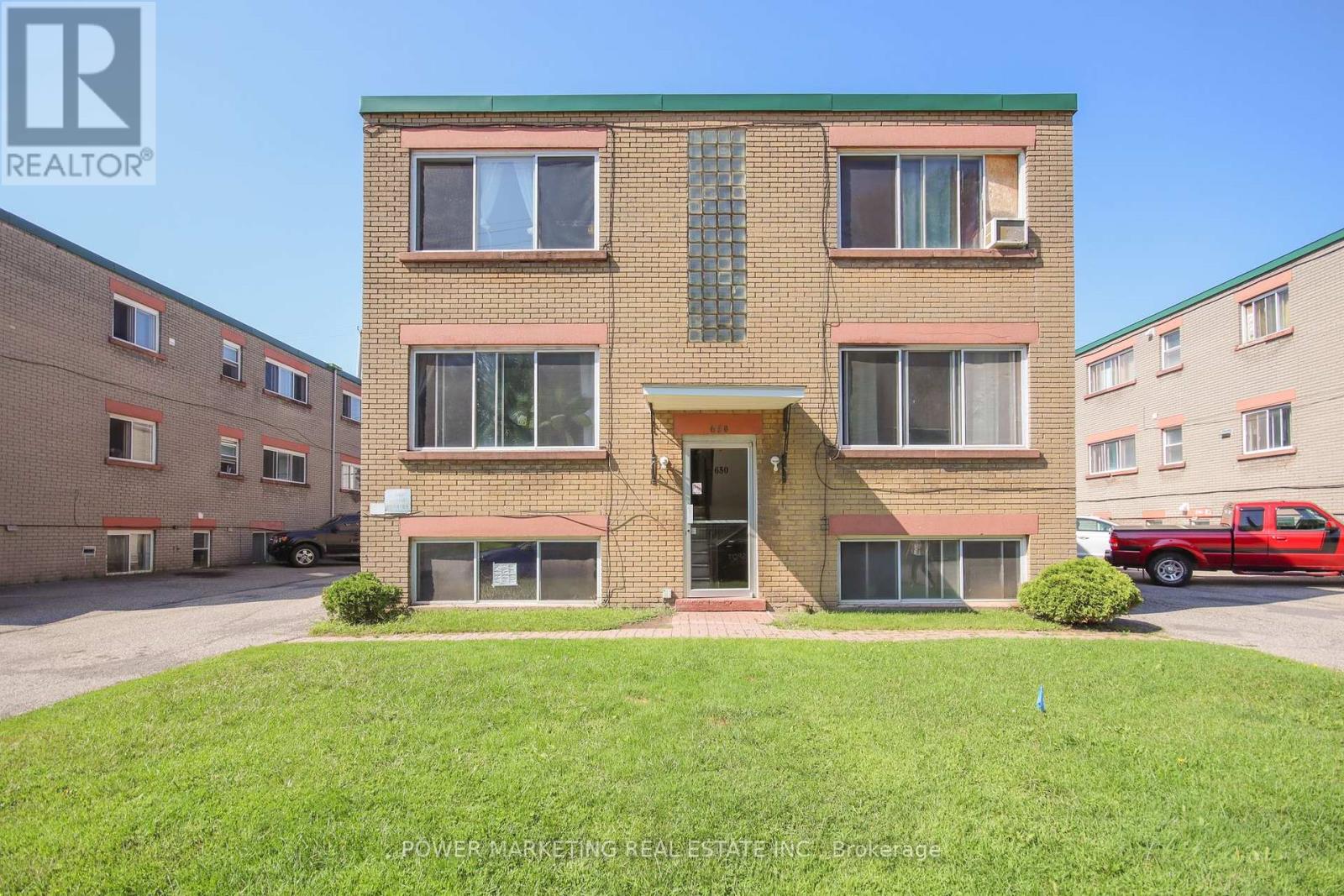 644-656 De L'eglise Street, Ottawa, Ontario  K1K 3K2 - Photo 4 - X12281545