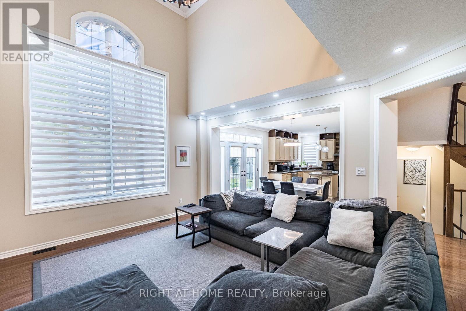 122 Spring Azure Crescent, Oakville, Ontario  L6L 6V8 - Photo 16 - W12272377