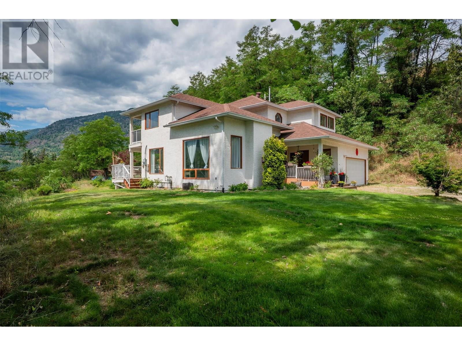 507 15TH Avenue, genelle, British Columbia