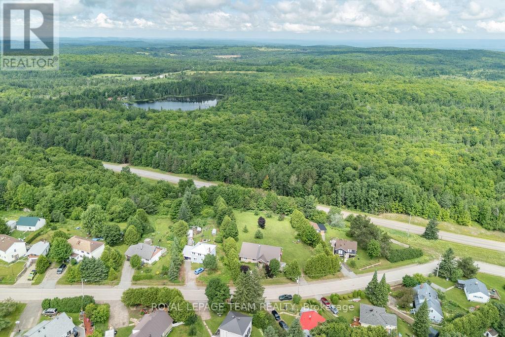 23 Algonquin Road, Bonnechere Valley, Ontario  K0J 1W0 - Photo 49 - X12281560