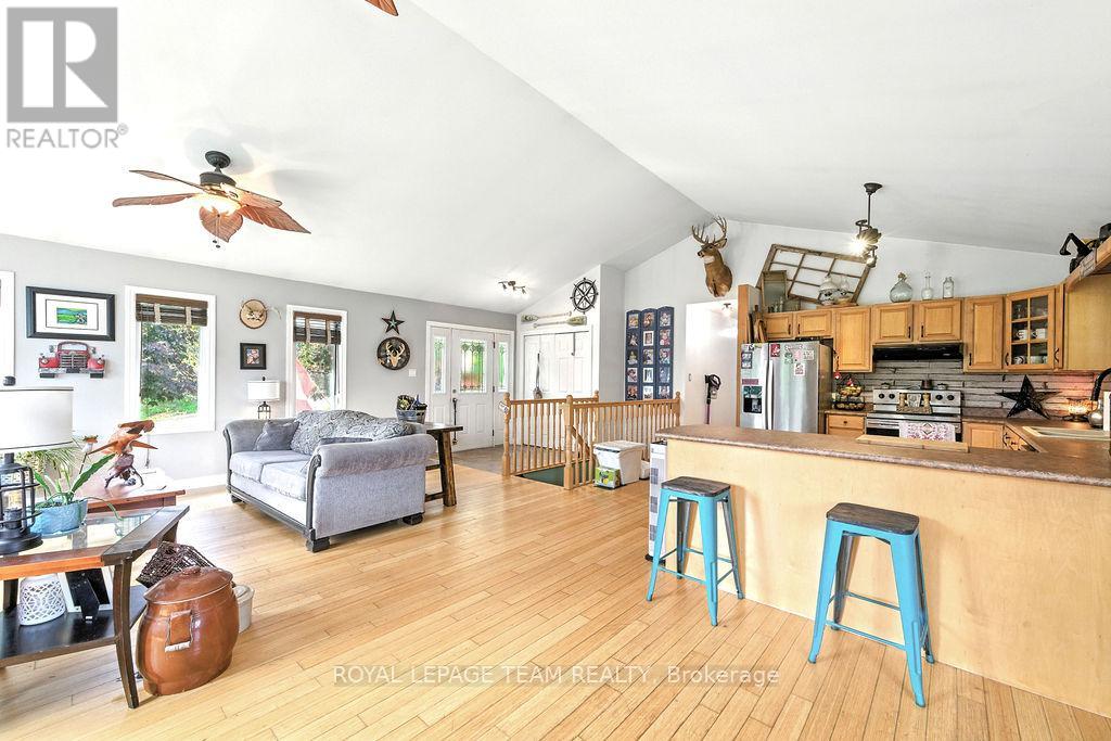 23 Algonquin Road, Bonnechere Valley, Ontario  K0J 1W0 - Photo 6 - X12281560