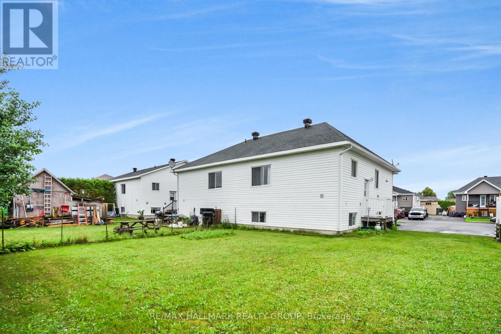 1013 Jacynthe Street, Hawkesbury, Ontario  K6A 3V9 - Photo 5 - X12281571