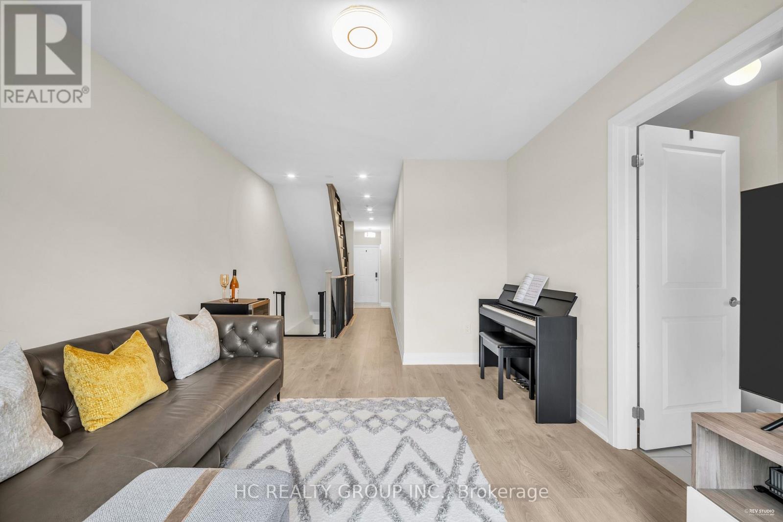 Property at 41 MCCONAGHY COURT image 5