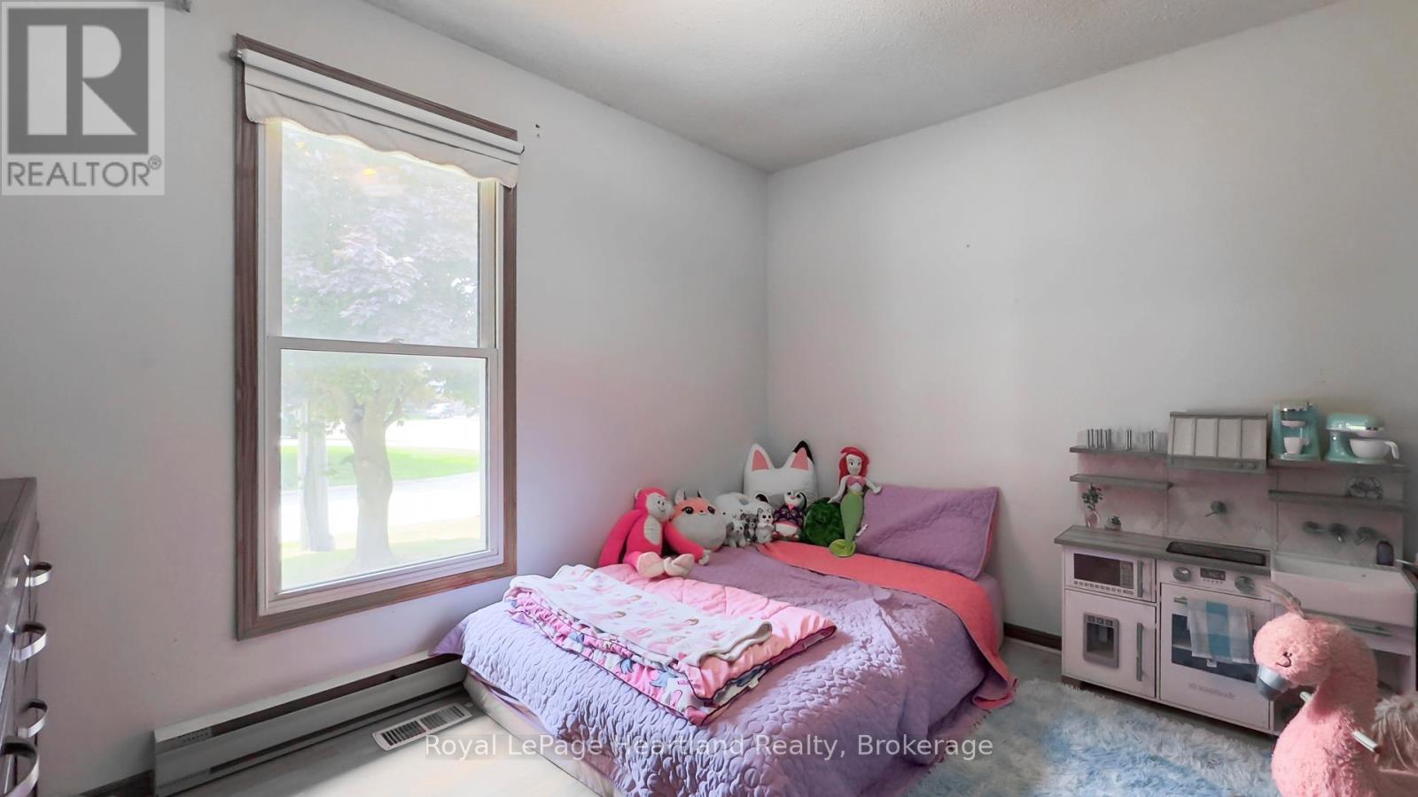 1 Alexander Street, Huron East (Seaforth), Ontario  N0K 1W0 - Photo 20 - X12281577