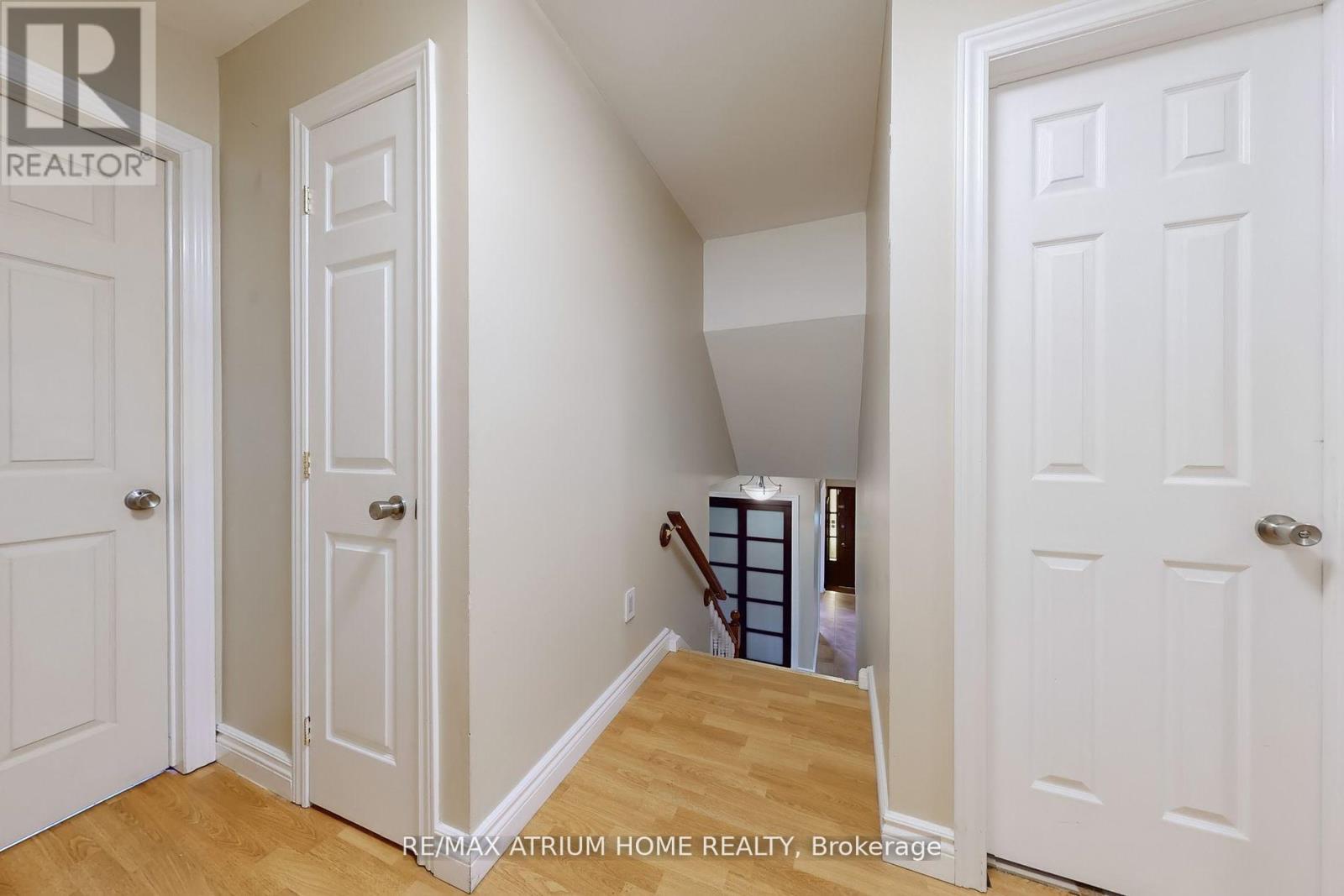 3672 Galeair Court, Mississauga (Erindale), Ontario  L5C 2H5 - Photo 11 - W12281579