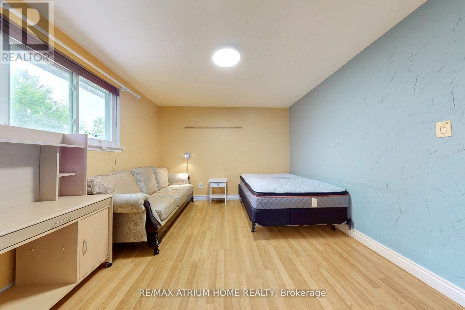 3672 Galeair Court, Mississauga (Erindale), Ontario  L5C 2H5 - Photo 17 - W12281579