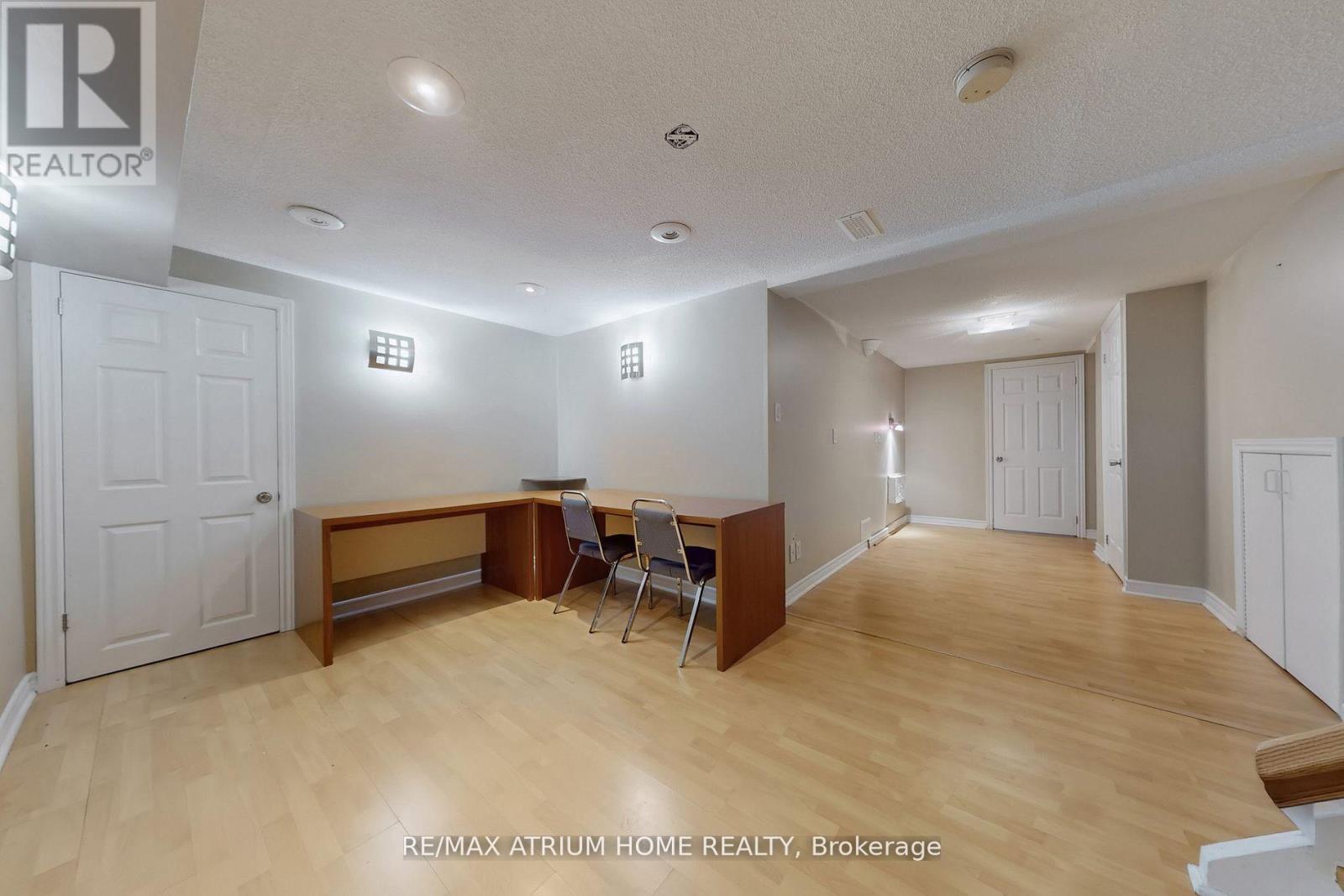 3672 Galeair Court, Mississauga (Erindale), Ontario  L5C 2H5 - Photo 28 - W12281579