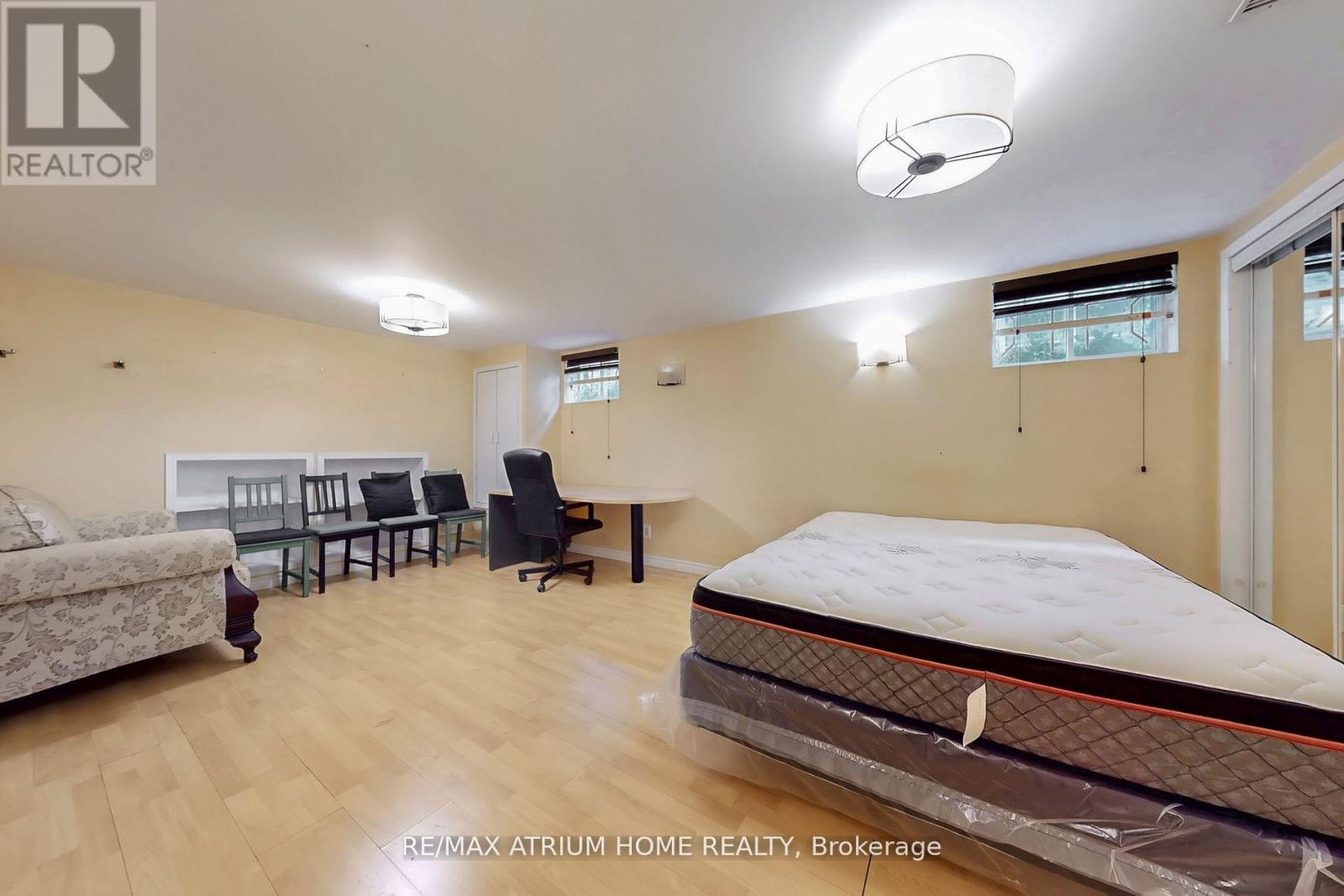 3672 Galeair Court, Mississauga (Erindale), Ontario  L5C 2H5 - Photo 32 - W12281579