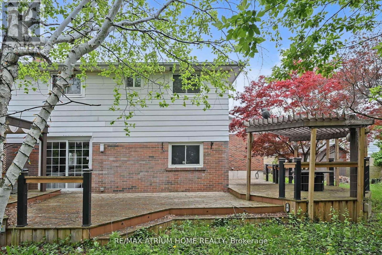 3672 Galeair Court, Mississauga (Erindale), Ontario  L5C 2H5 - Photo 36 - W12281579