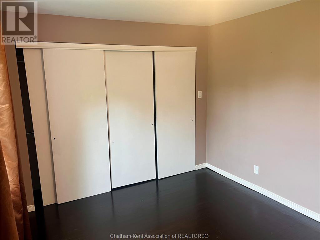 Property at 106 Main STREET West image 5