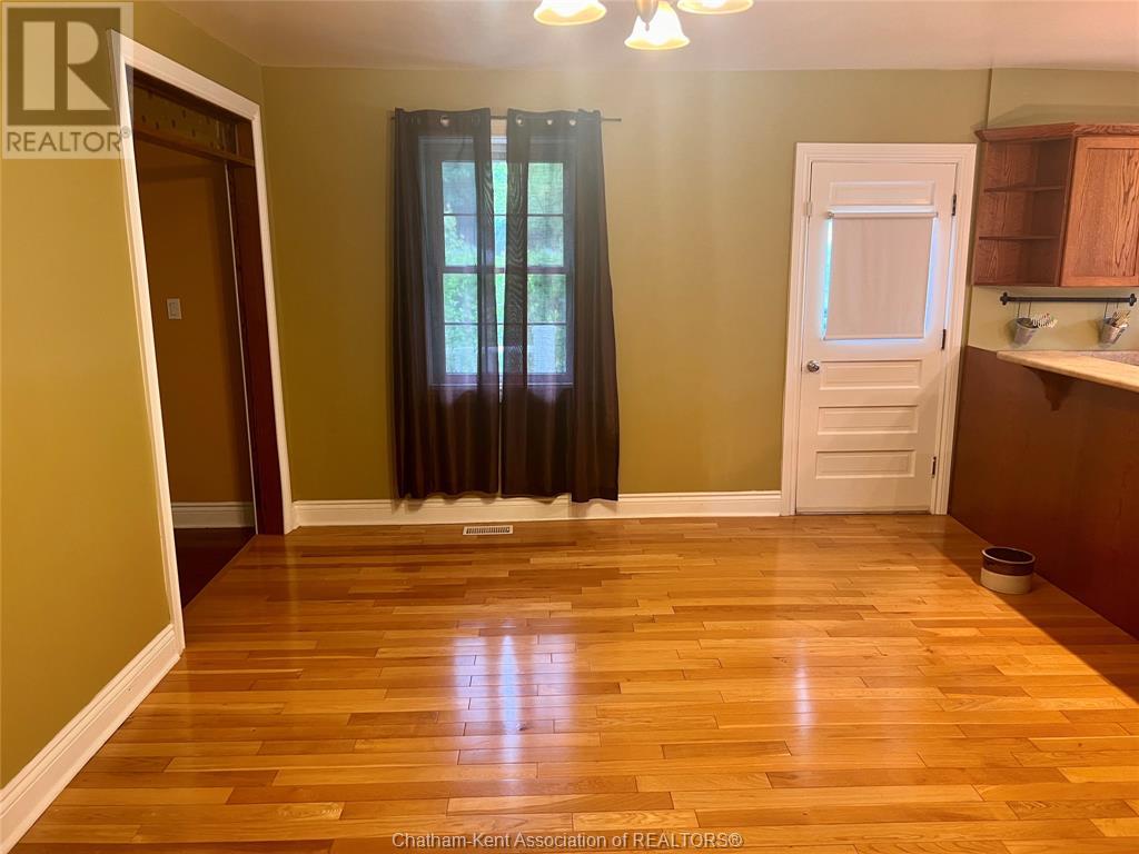 Property at 106 Main STREET West image 3