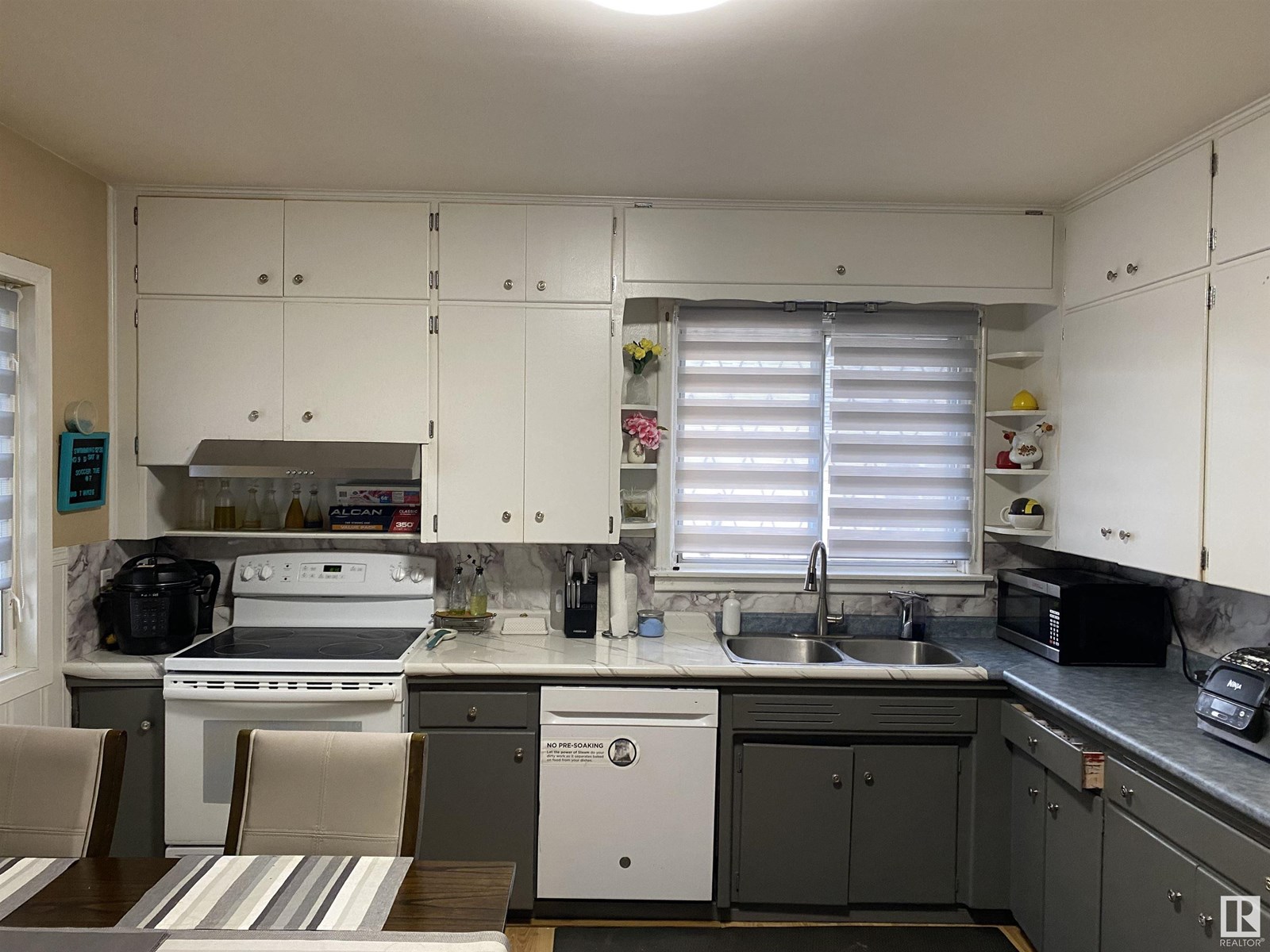 Property at 13107 120 ST NW image 3