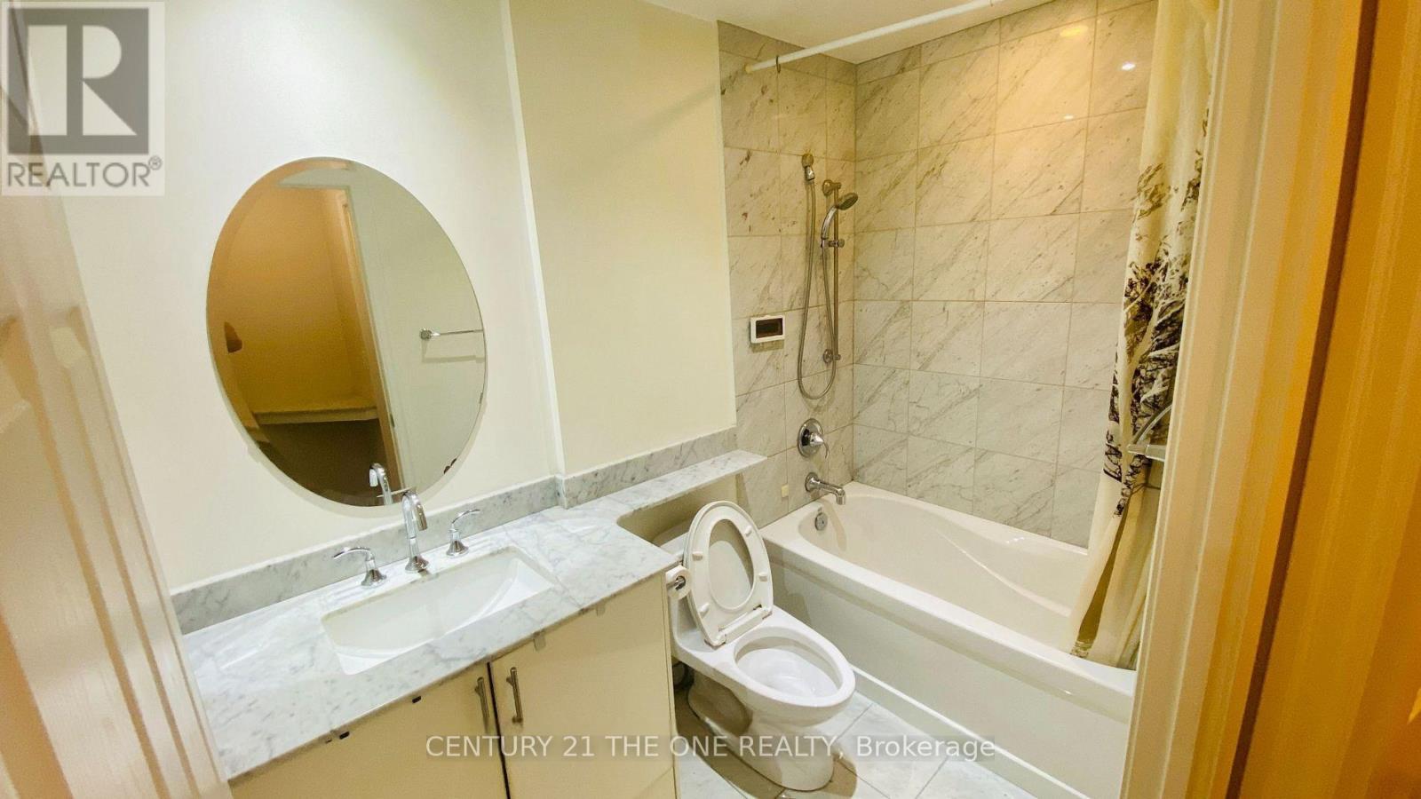 1708 - 35 Balmuto Street, Toronto, Ontario  M4Y 0A3 - Photo 11 - C12281608