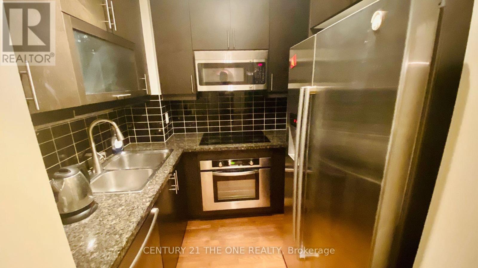 1708 - 35 Balmuto Street, Toronto, Ontario  M4Y 0A3 - Photo 8 - C12281608