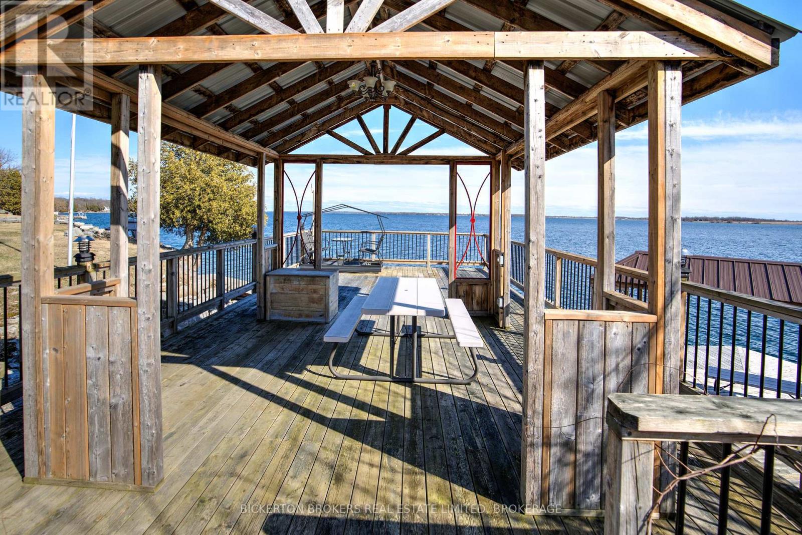 255 Good Friend Drive, Frontenac Islands, Ontario  K7G 2V6 - Photo 16 - X12281666