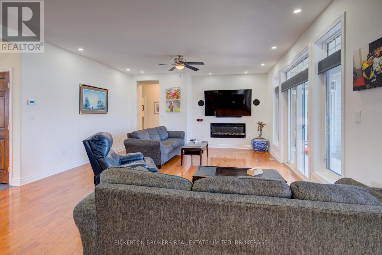 255 Good Friend Drive, Frontenac Islands, Ontario  K7G 2V6 - Photo 29 - X12281666
