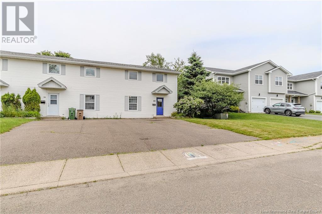 Property at 64 Oakhill Crescent image 4