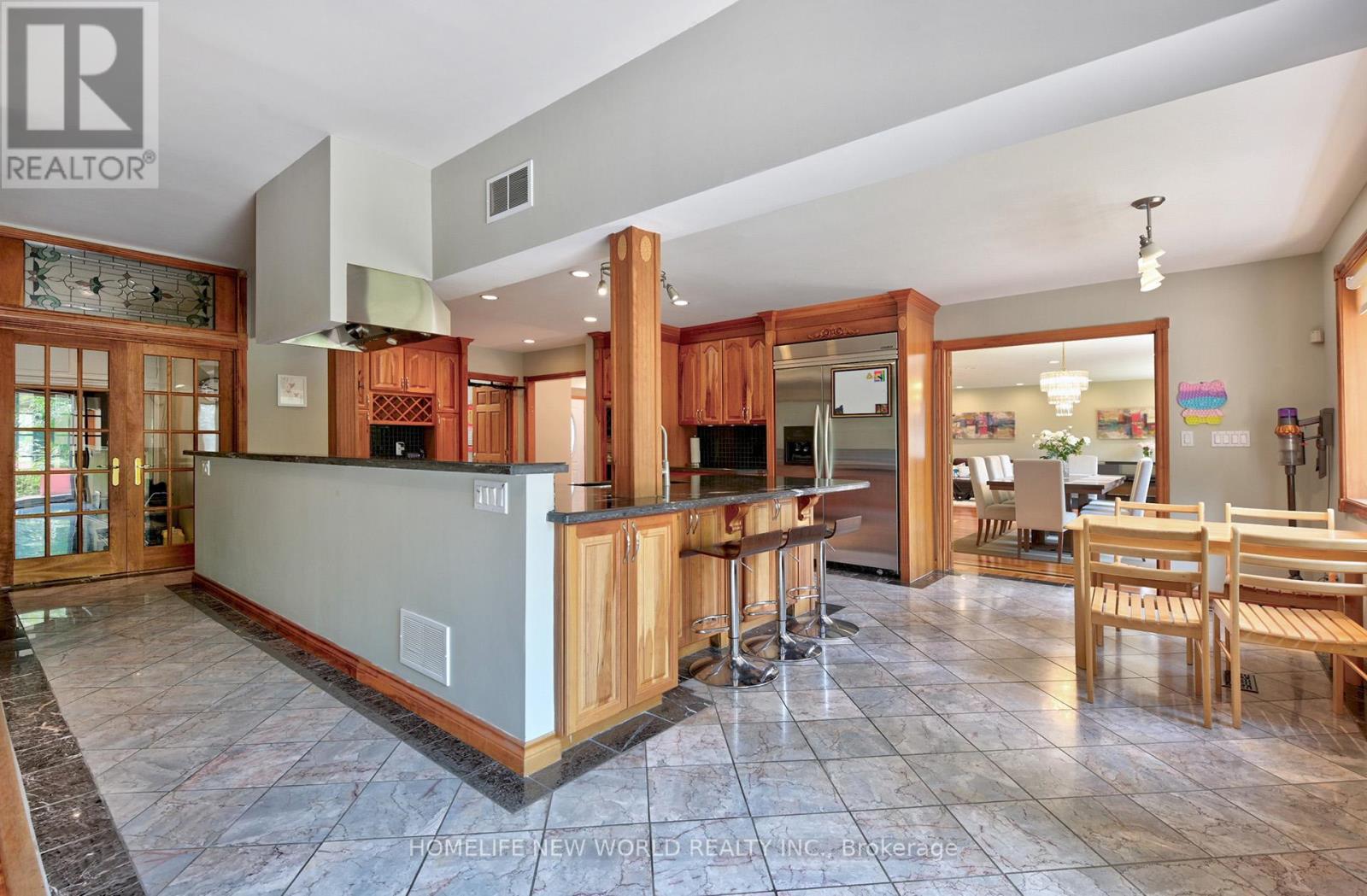 7 Sulgrave Crescent, Toronto, Ontario  M2L 1W5 - Photo 13 - C12281658