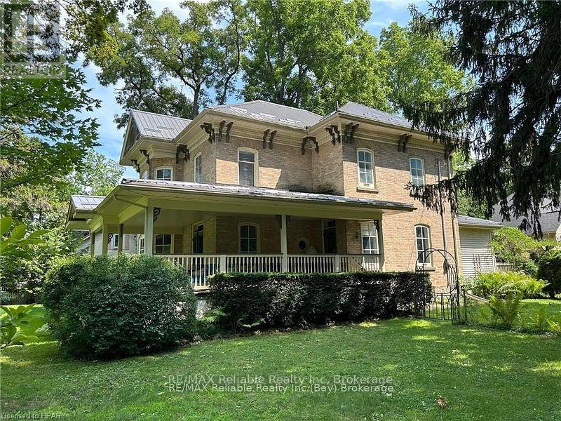 32 Bayfield Terrace, Bluewater, Ontario  N0M 1G0 - Photo 2 - X12279041