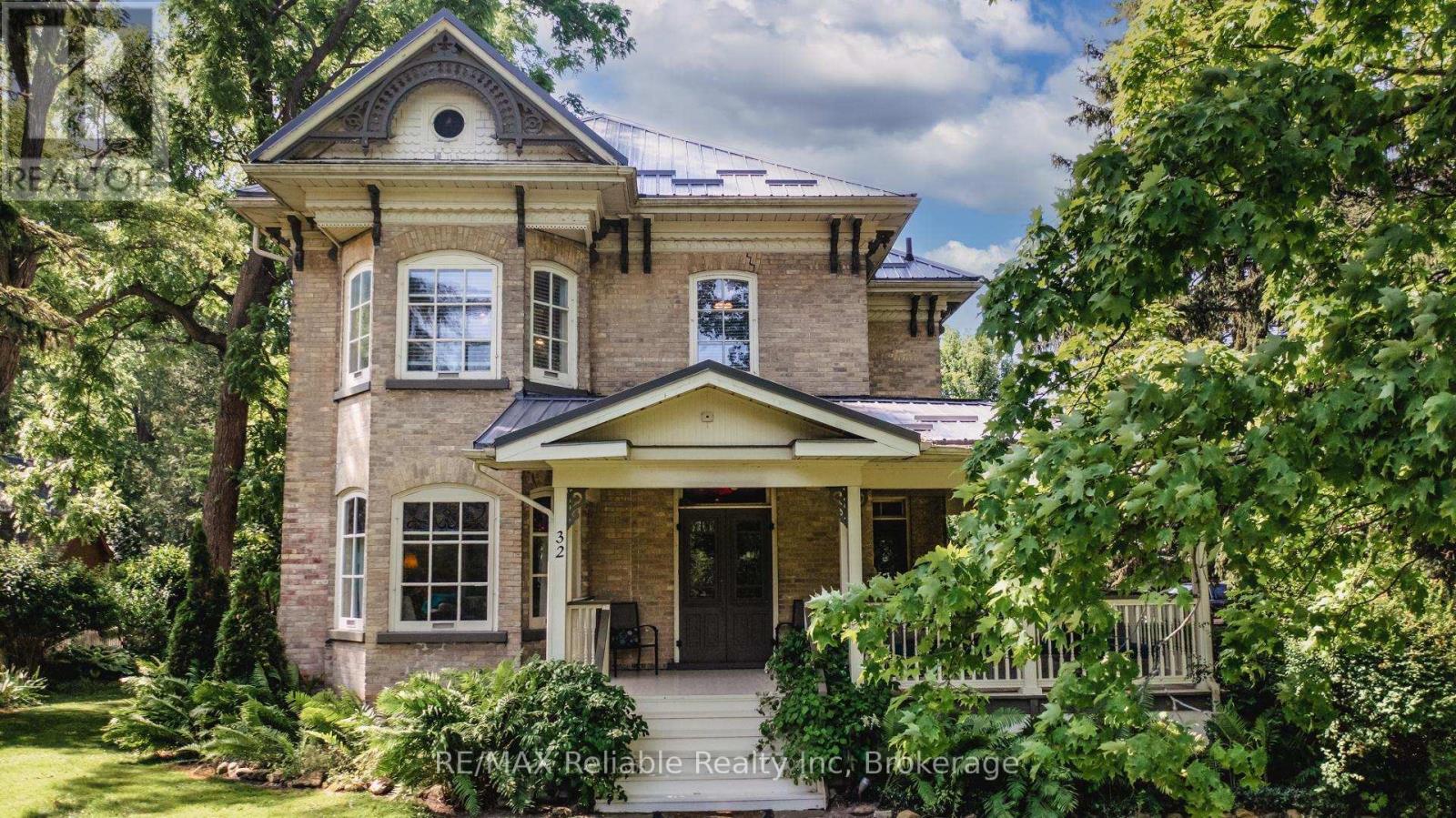 32 Bayfield Terrace, Bluewater, Ontario  N0M 1G0 - Photo 3 - X12279041