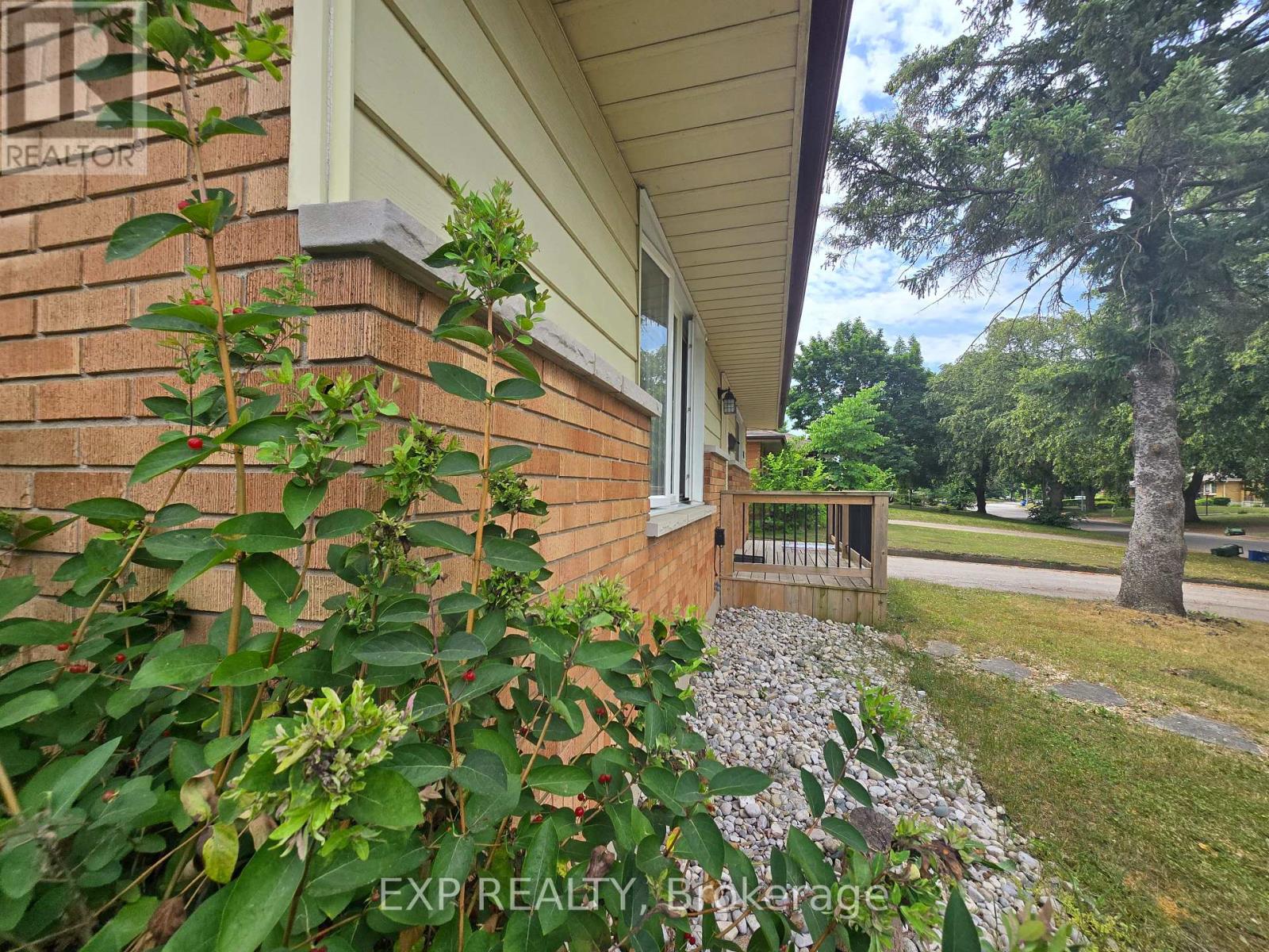 138 Mark Street, London East, Ontario  N5V 2G9 - Photo 31 - X12281678
