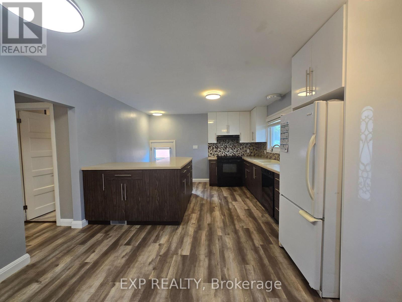 138 Mark Street, London East, Ontario  N5V 2G9 - Photo 7 - X12281678
