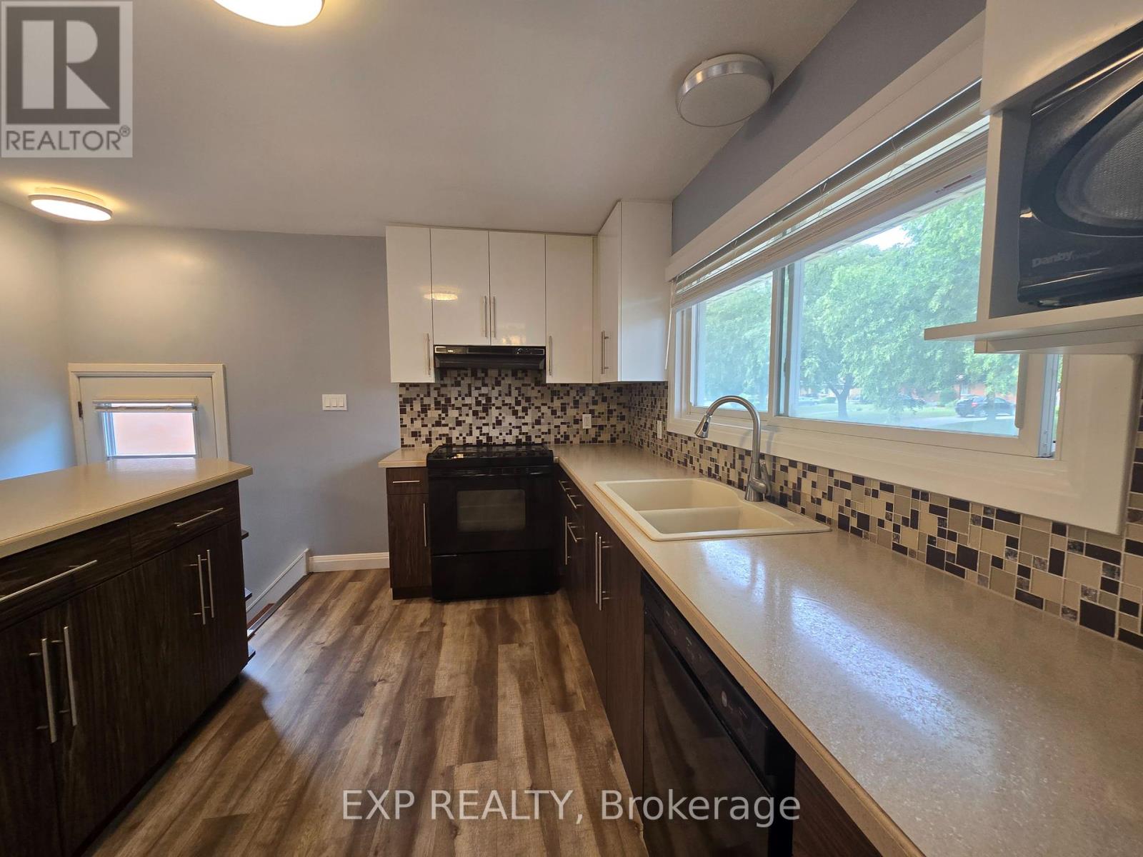 138 Mark Street, London East, Ontario  N5V 2G9 - Photo 8 - X12281678