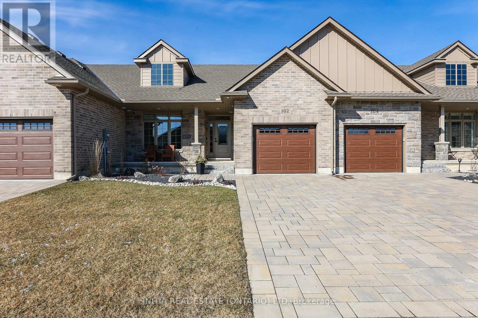 102 LENEVE STREET, Lambton Shores, Ontario