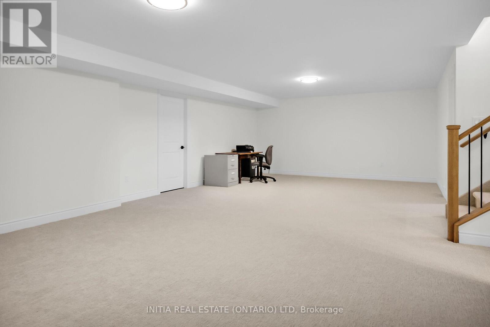 102 Leneve Street, Lambton Shores, Ontario  N0N 1J0 - Photo 17 - X12281692