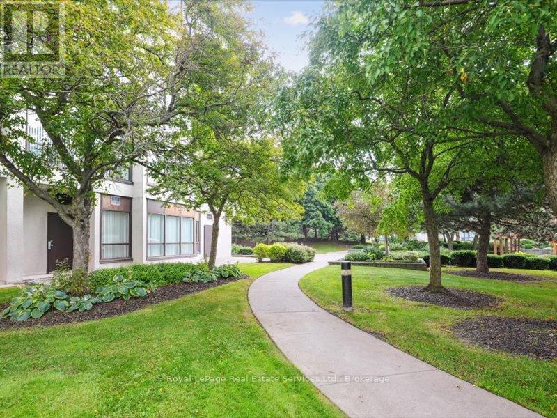 Property at 910 - 10 LAURELCREST STREET image 2