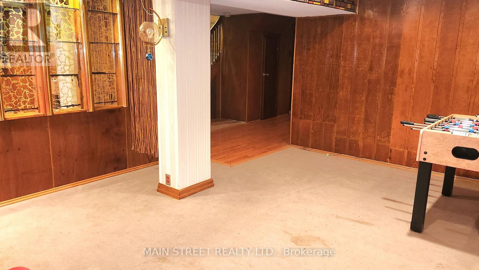 37 Fairlin Drive, Toronto, Ontario  M9B 4J4 - Photo 19 - W12281688